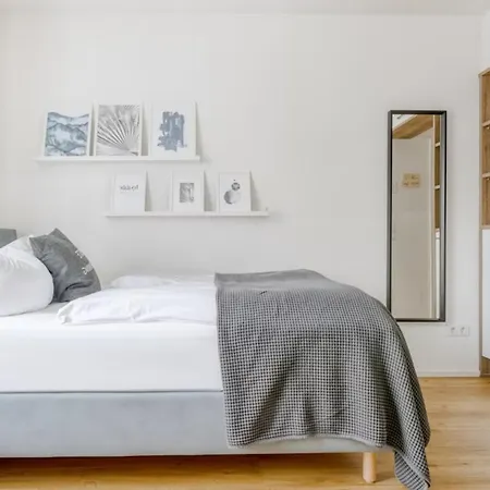 Appartement My Ii - - Netflix *