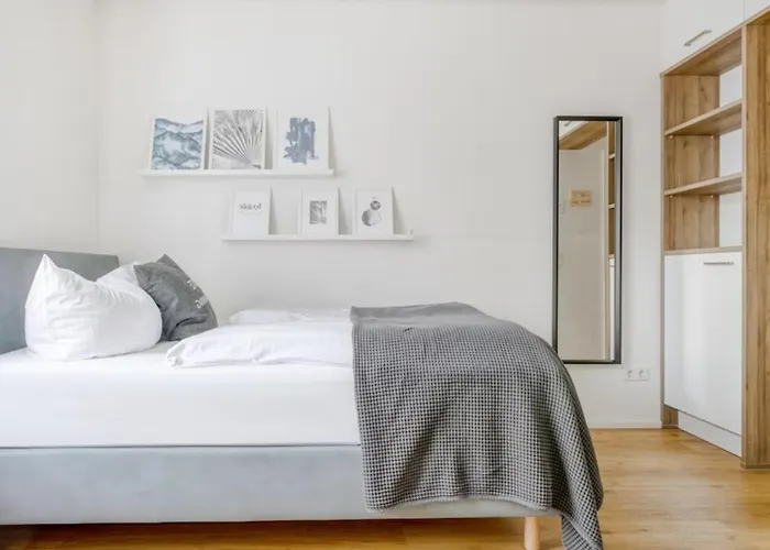 Apartment My Ii - - Netflix *